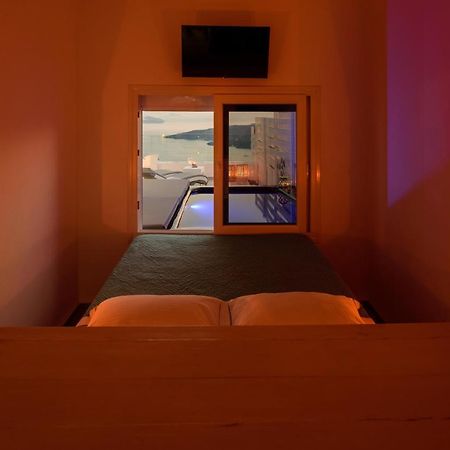 Fira Deep Blue Suites Exterior photo